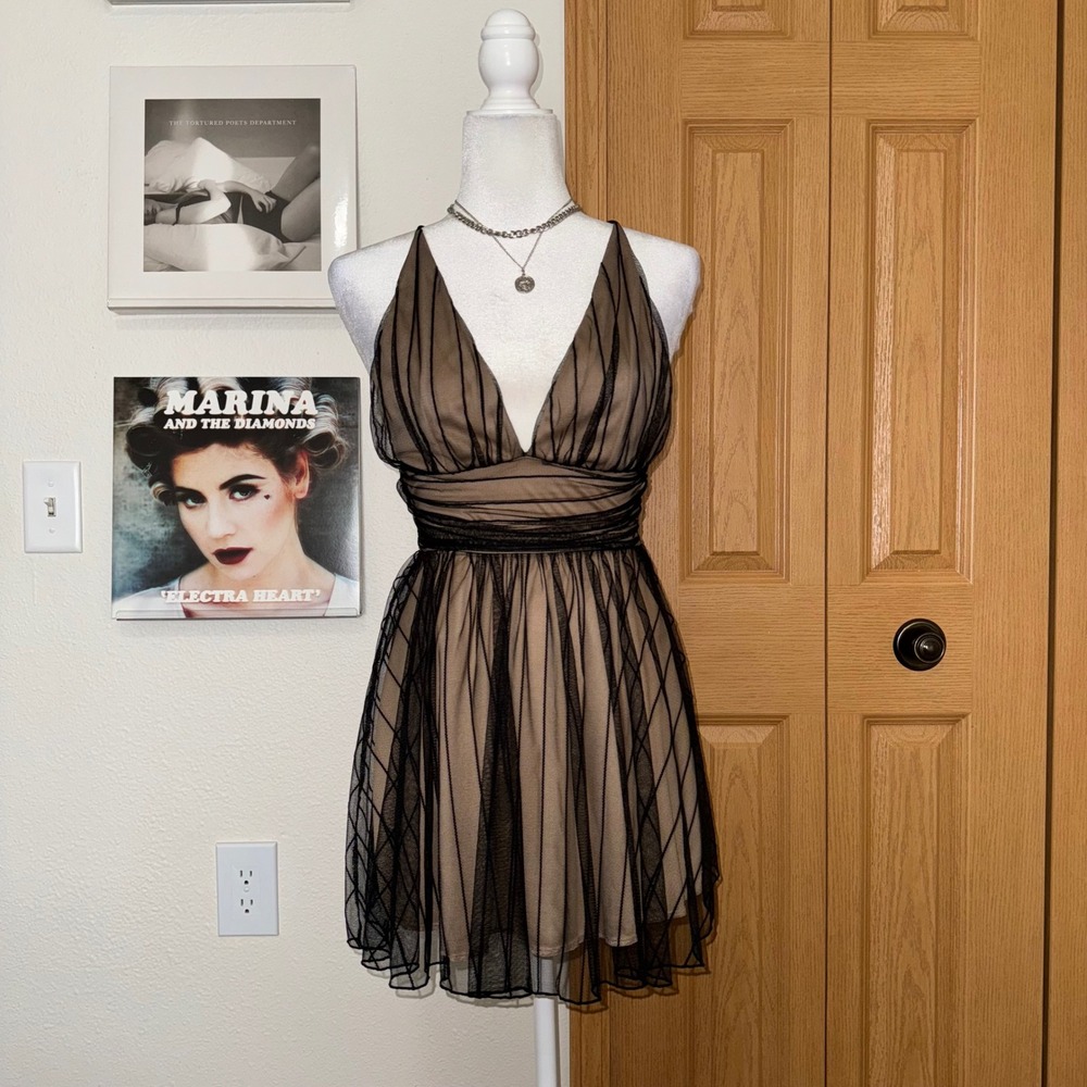 Lucy in the Sky Black Mesh Tan Mini Dress XS V-Neck‎ Coquette Party Fit Flare